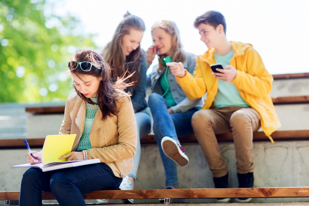 How Families Can Survive Teen Internet and Social Media Addictions